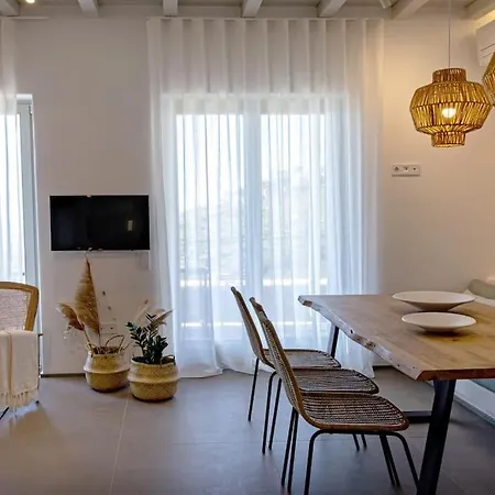 Erato In Triantaros Tinos *