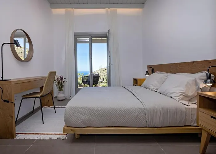 Erato In Triantaros Tinos *