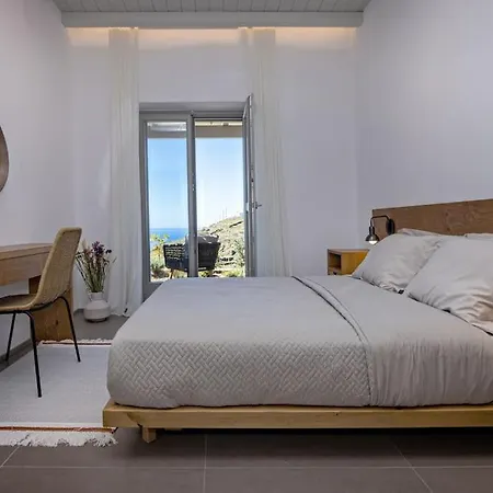 Erato In Triantaros Tinos *