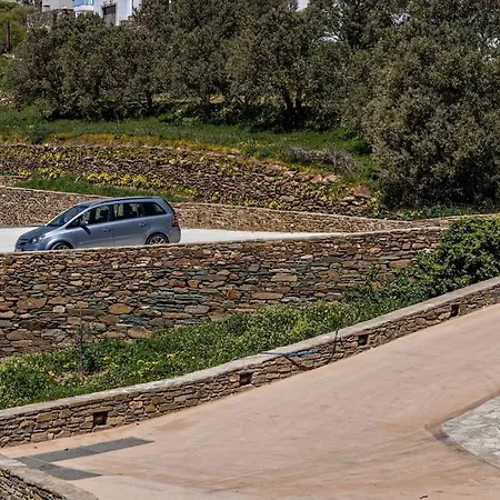 Erato In Triantaros Tinos Villa