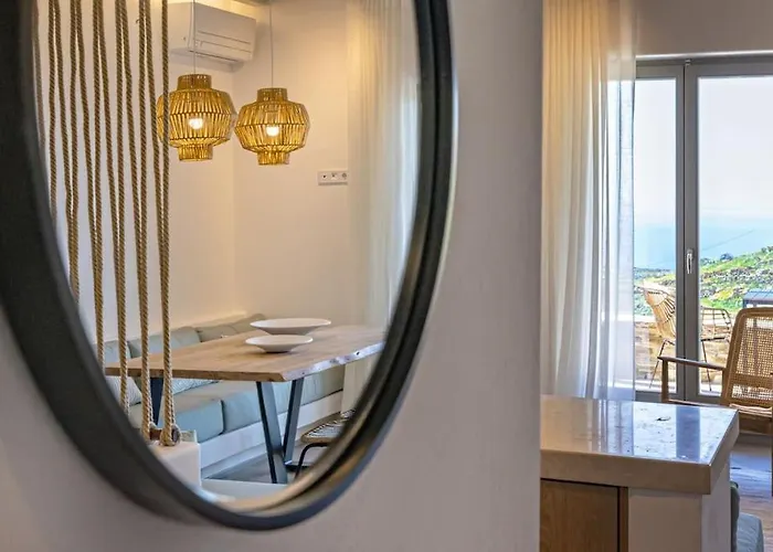 Erato In Triantaros Tinos *