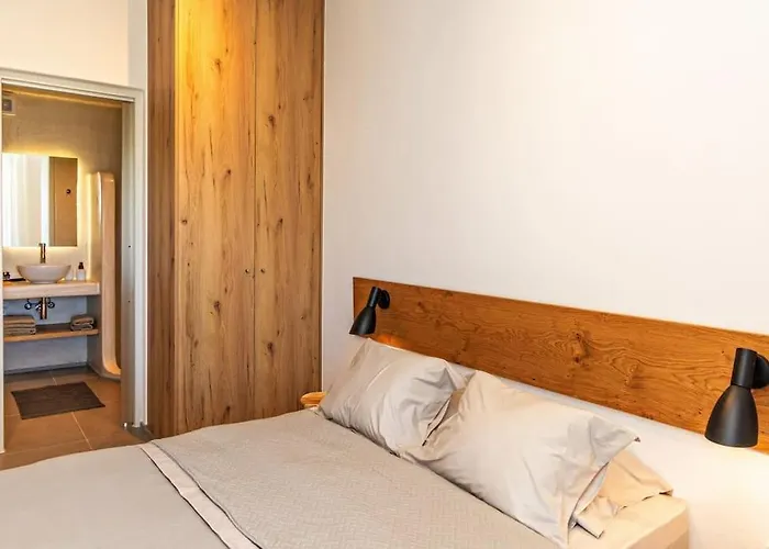 Erato In Triantaros Tinos * Triandaros (Tinos)